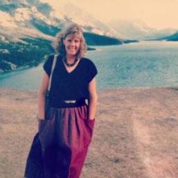 LindaAtGlacier.300x300